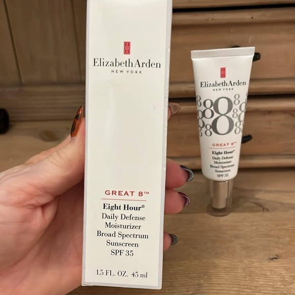 Elizabeth Arden Great 8 Hour Daily Defense Moisturizer + Sunscreen SPF 35 New - Picture 2 of 8